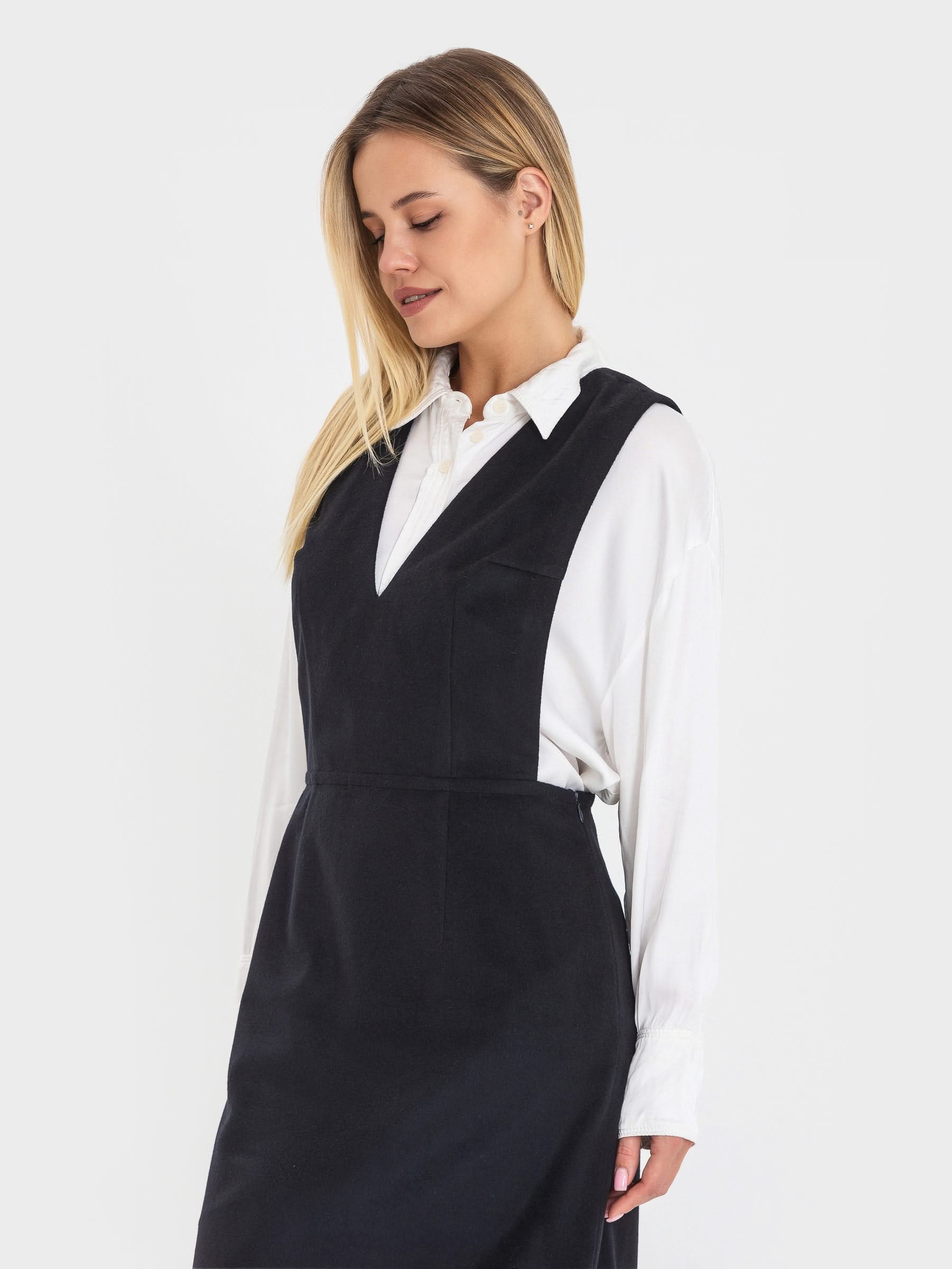 Pinafore dress