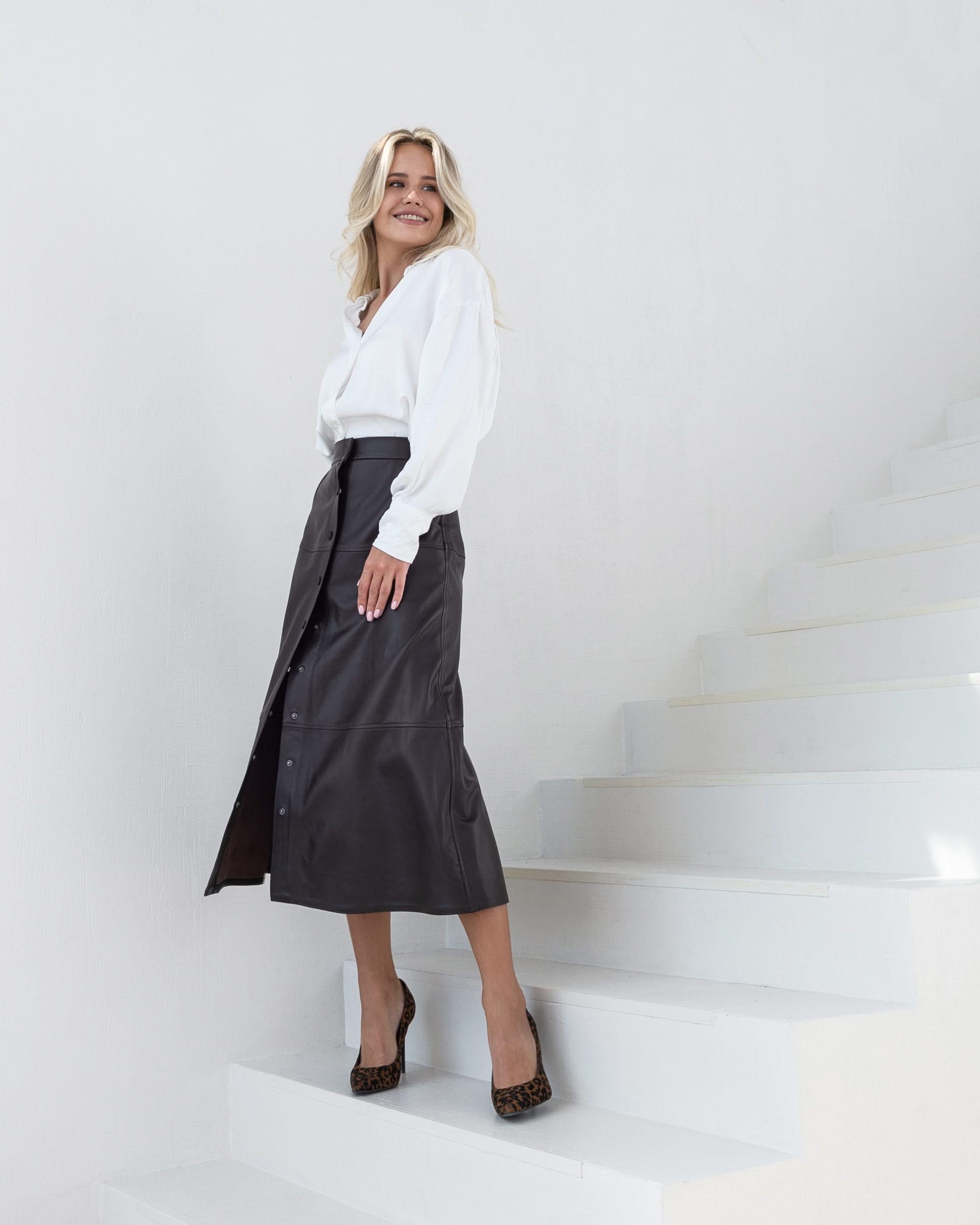 Sheepskin A-line skirt. Buttoned.