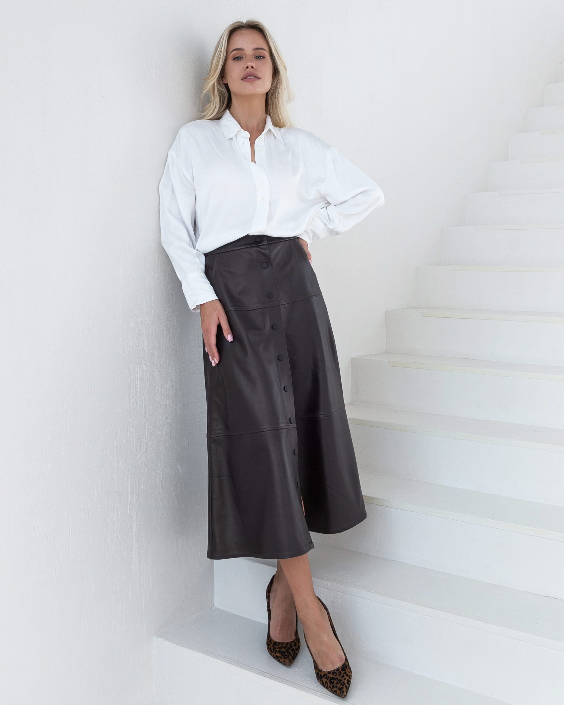 Sheepskin A-line skirt. Buttoned.