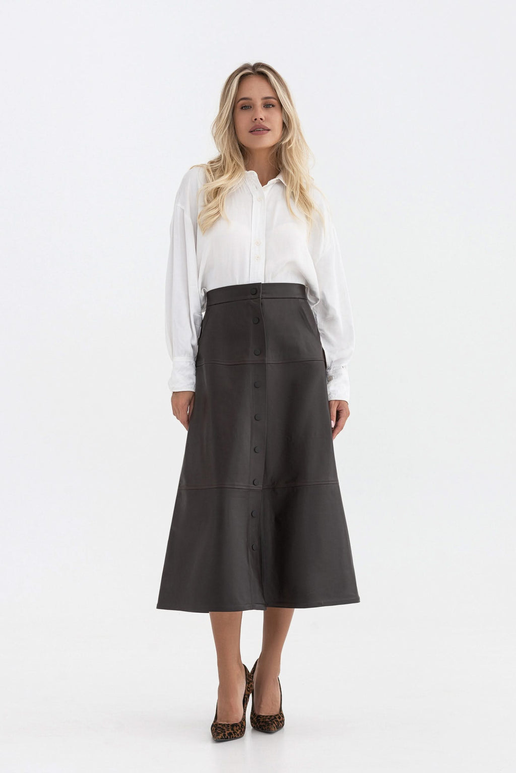 Sheepskin A-line skirt. Buttoned.