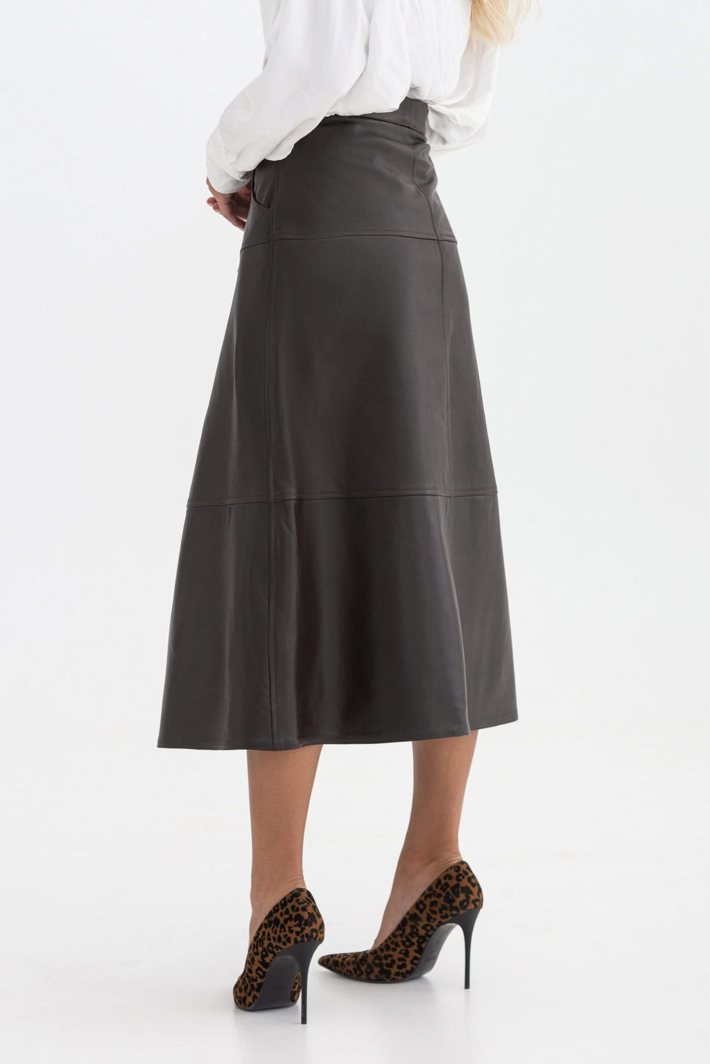 Sheepskin A-line skirt. Buttoned.