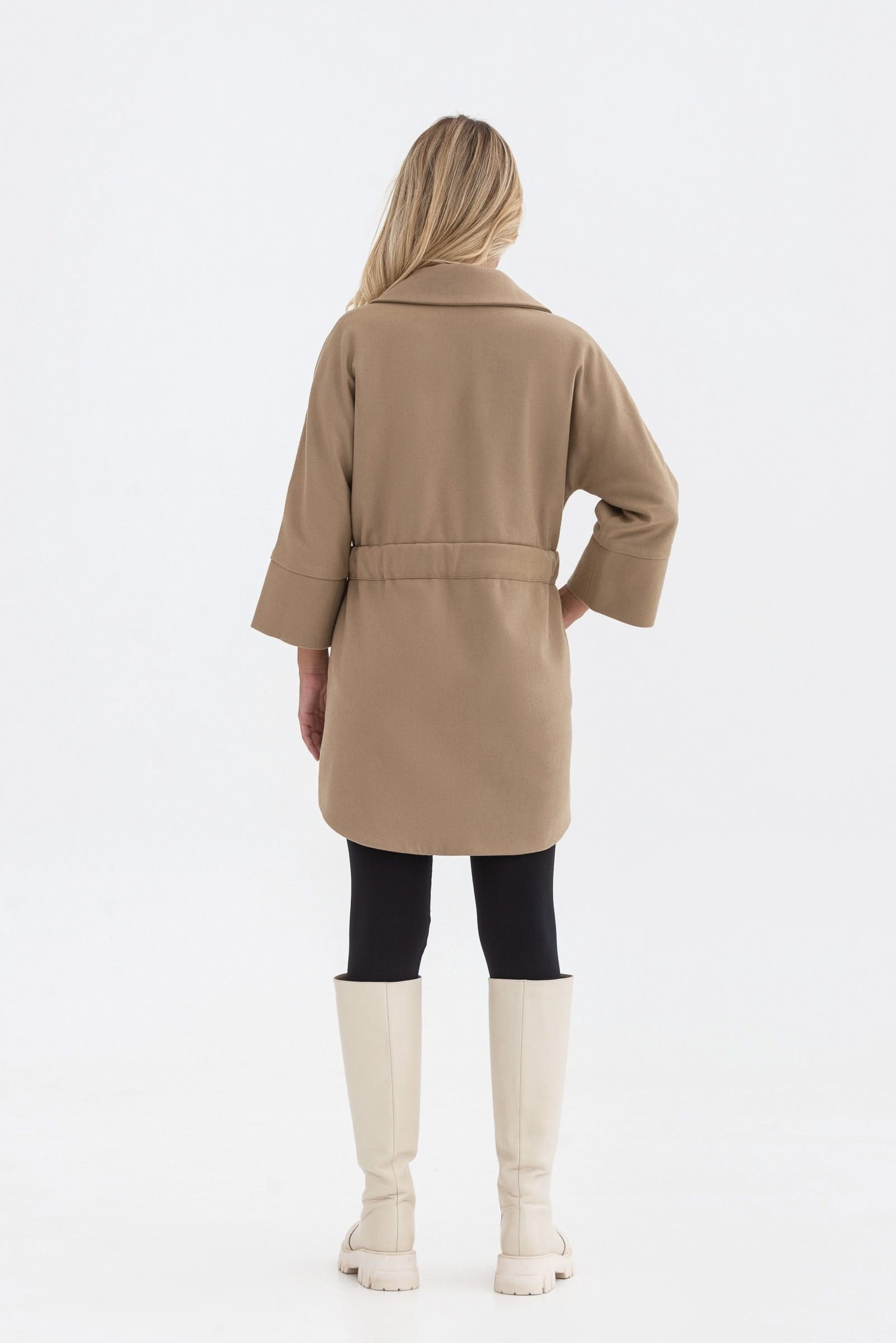 Short coat, belted